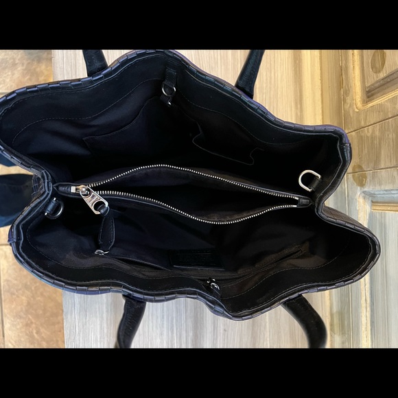 Authentic Coach Purse - Picture 4 of 5